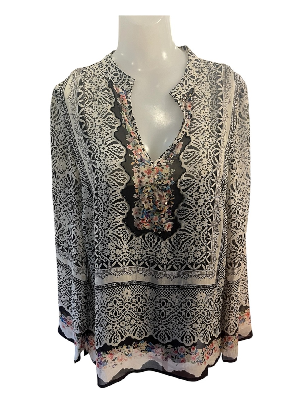 Sundance Vita Black & Ivory Silk Tunic with Beaded and Sequins size M